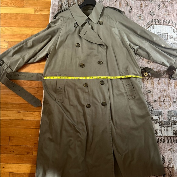 Vintage Burberry Double Breasted Trench Coat - Picture 7 of 12